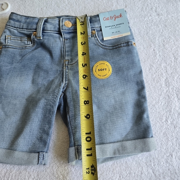 Cat & Jack Light Blue Denim Shorts Size Xs 4-5 - Picture 2 of 6